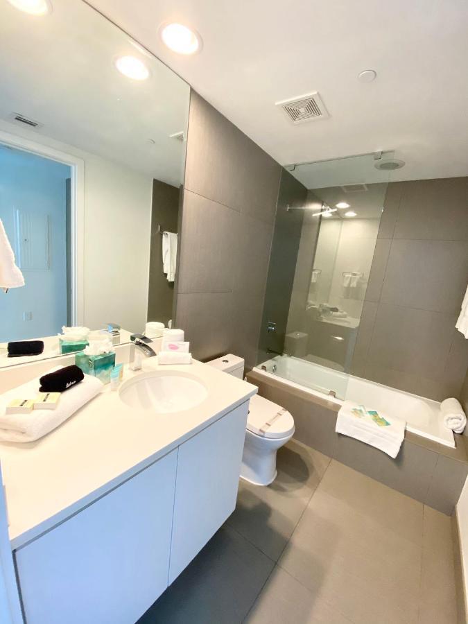 Deluxe One Bedroom King Suite Ocean City View