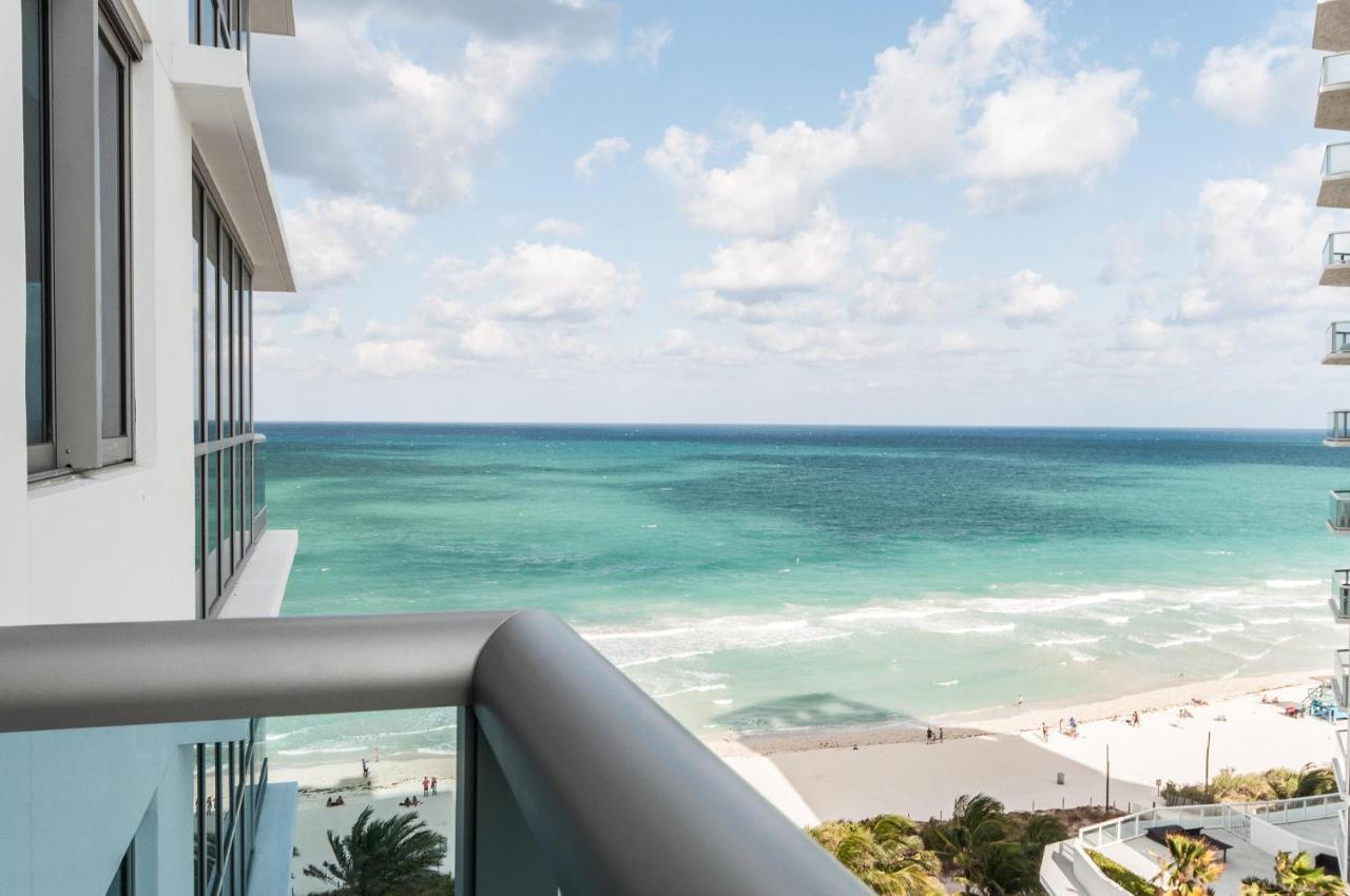 Deluxe One-Bedroom King Suite Partial Ocean View