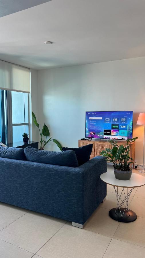 Deluxe One-Bedroom King Suite Partial Ocean View