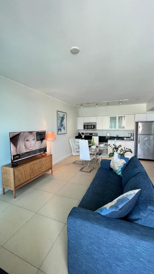 Deluxe One-Bedroom King Suite Partial Ocean View