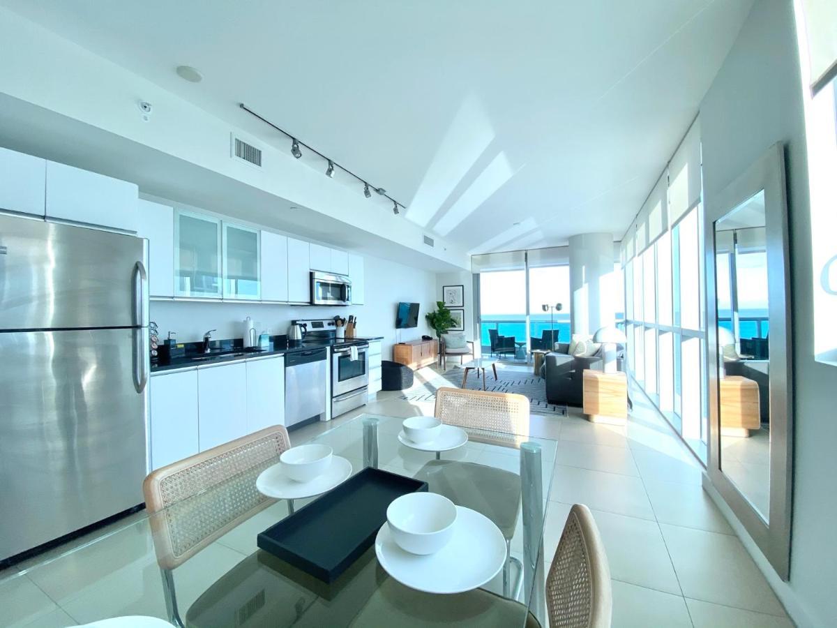 Superior One-Bedroom Suite Direct Ocean View