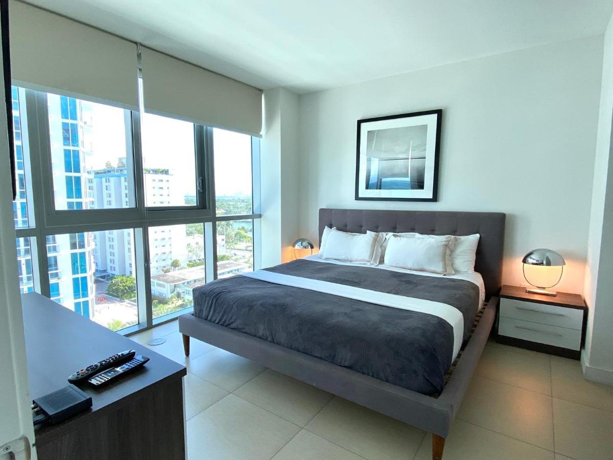Deluxe One-Bedroom King Suite Partial Ocean View