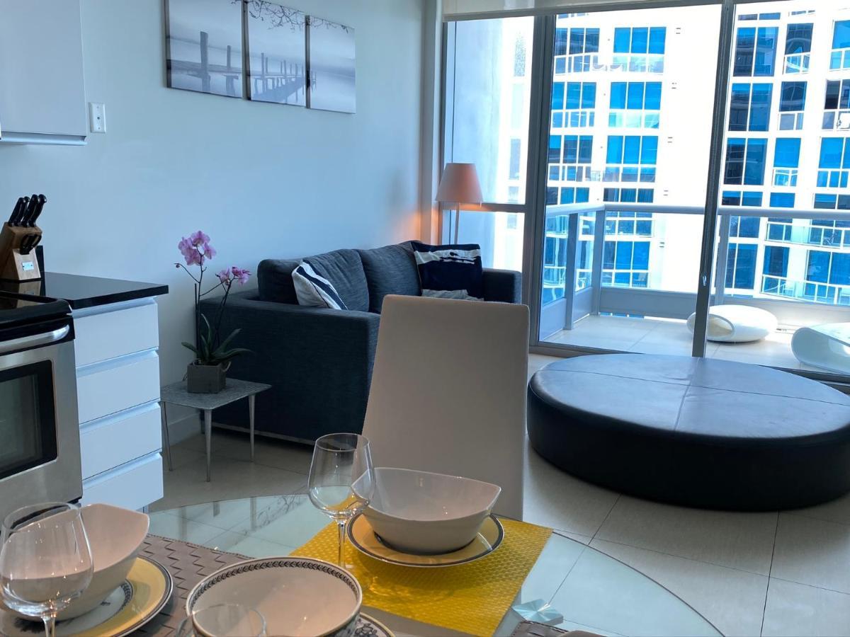 Deluxe One-Bedroom King Suite Partial Ocean View