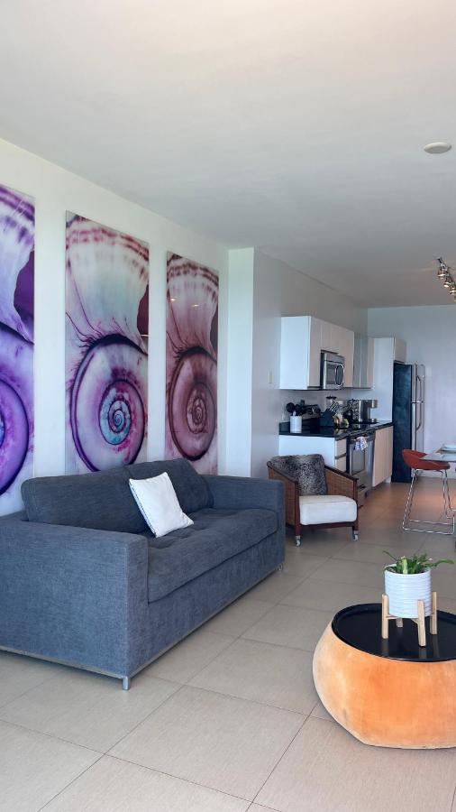 Superior One-Bedroom Suite Direct Ocean View
