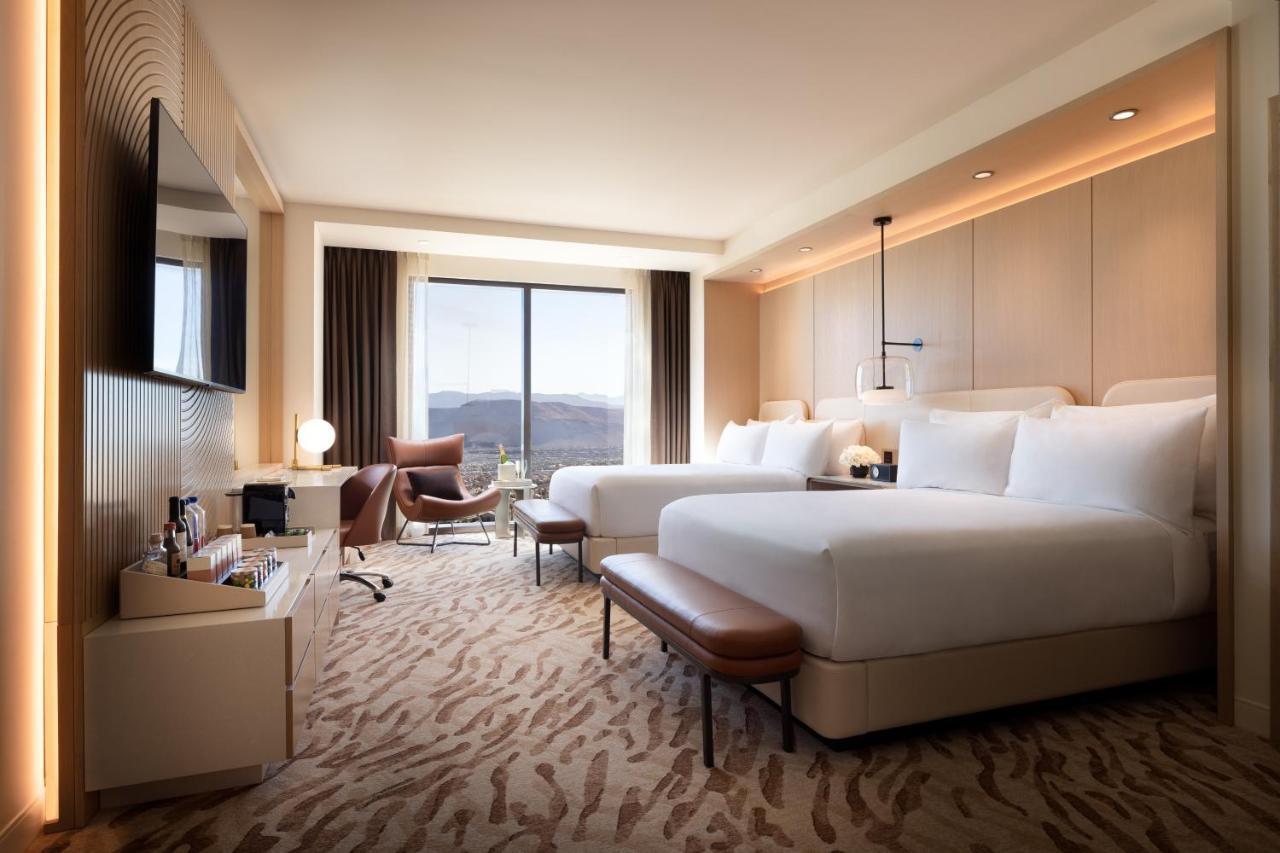 Resort Two Queen Mountain View