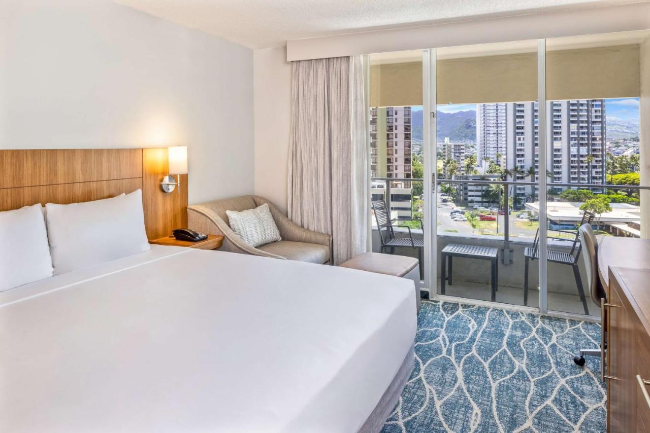 Deluxe King Room Sofa Bed City View