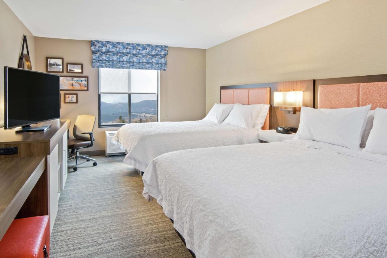 Queen Room Two Queen Beds Non-Smoking