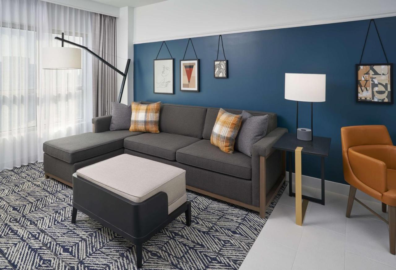Two-Room Suite Two Queen Beds City View