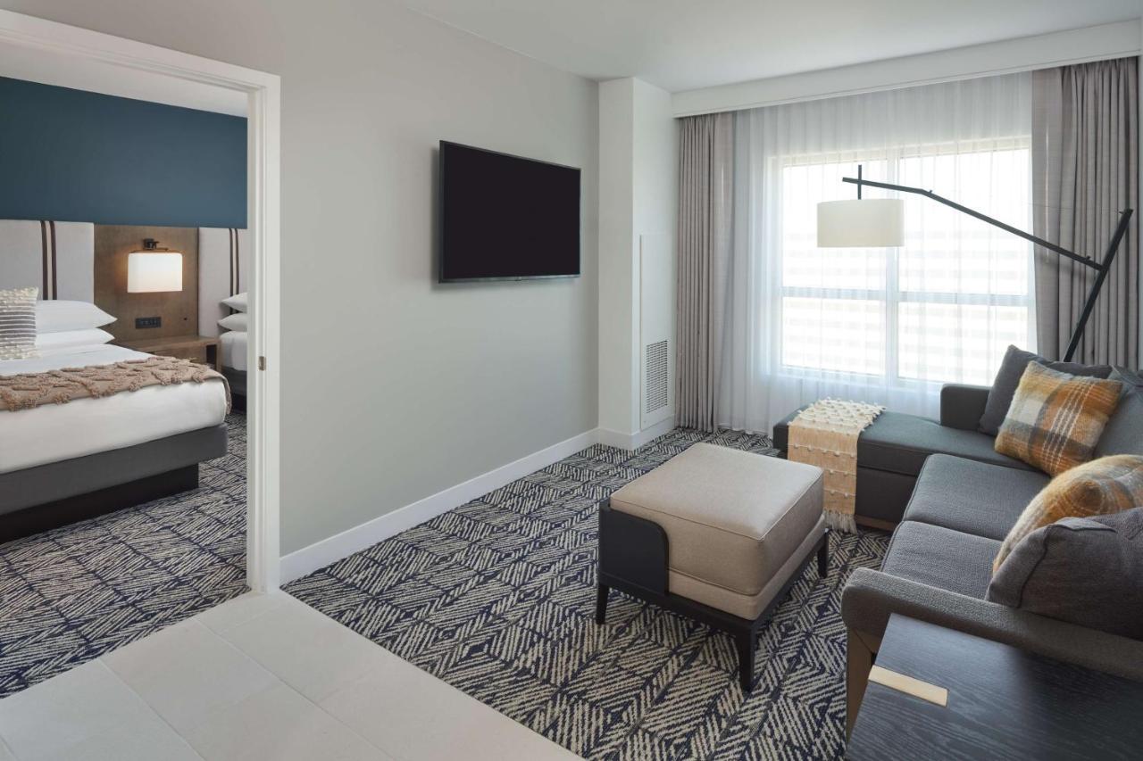 Two-Room Suite Two Queen Beds City View
