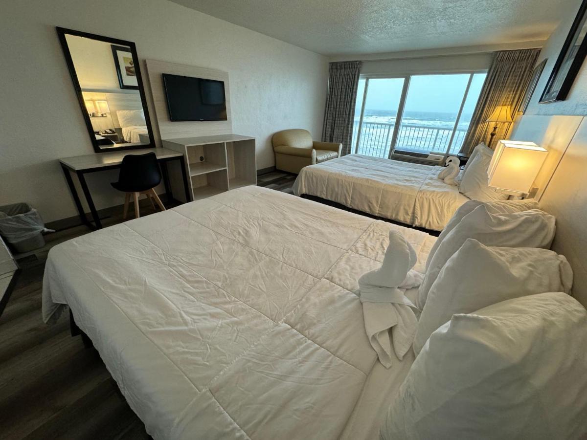 Deluxe Queen Room Oceanfront