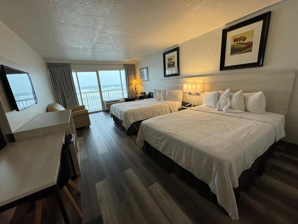 Deluxe Queen Room Oceanfront