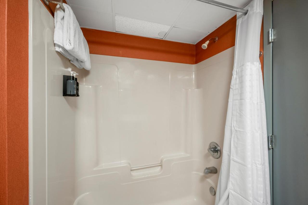 King Room Spa Bath