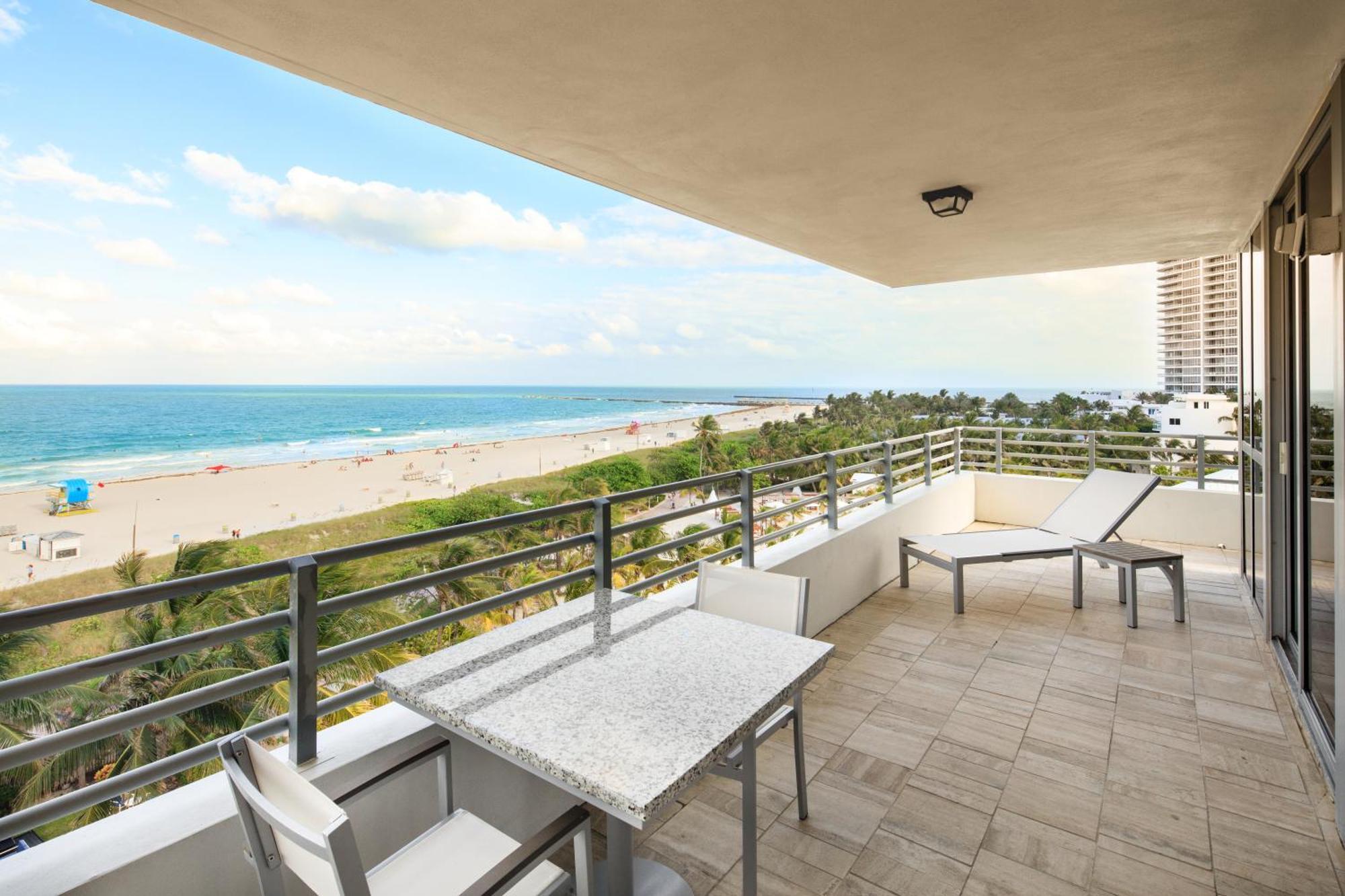 Two-Bedroom Oceanfront Suite Sofa Bed