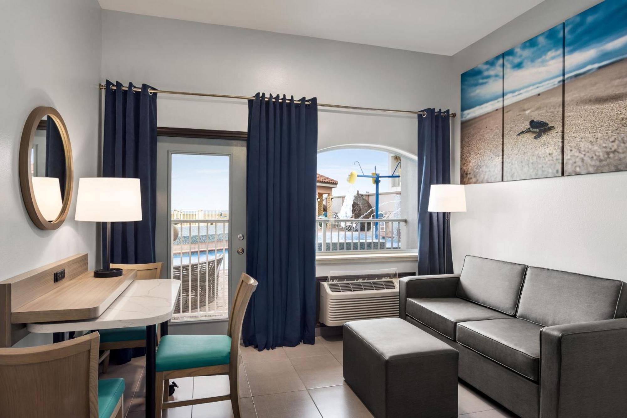 Double Room Pool View
