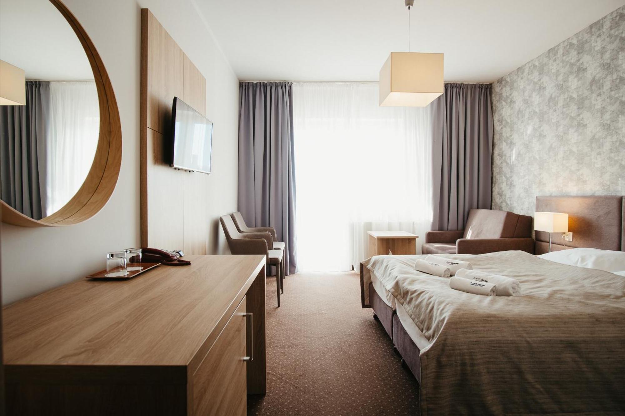 Pokój dwuosobowy typu Comfort z możliwością wstawienia dodatkowego łóżka dla 1 osoby