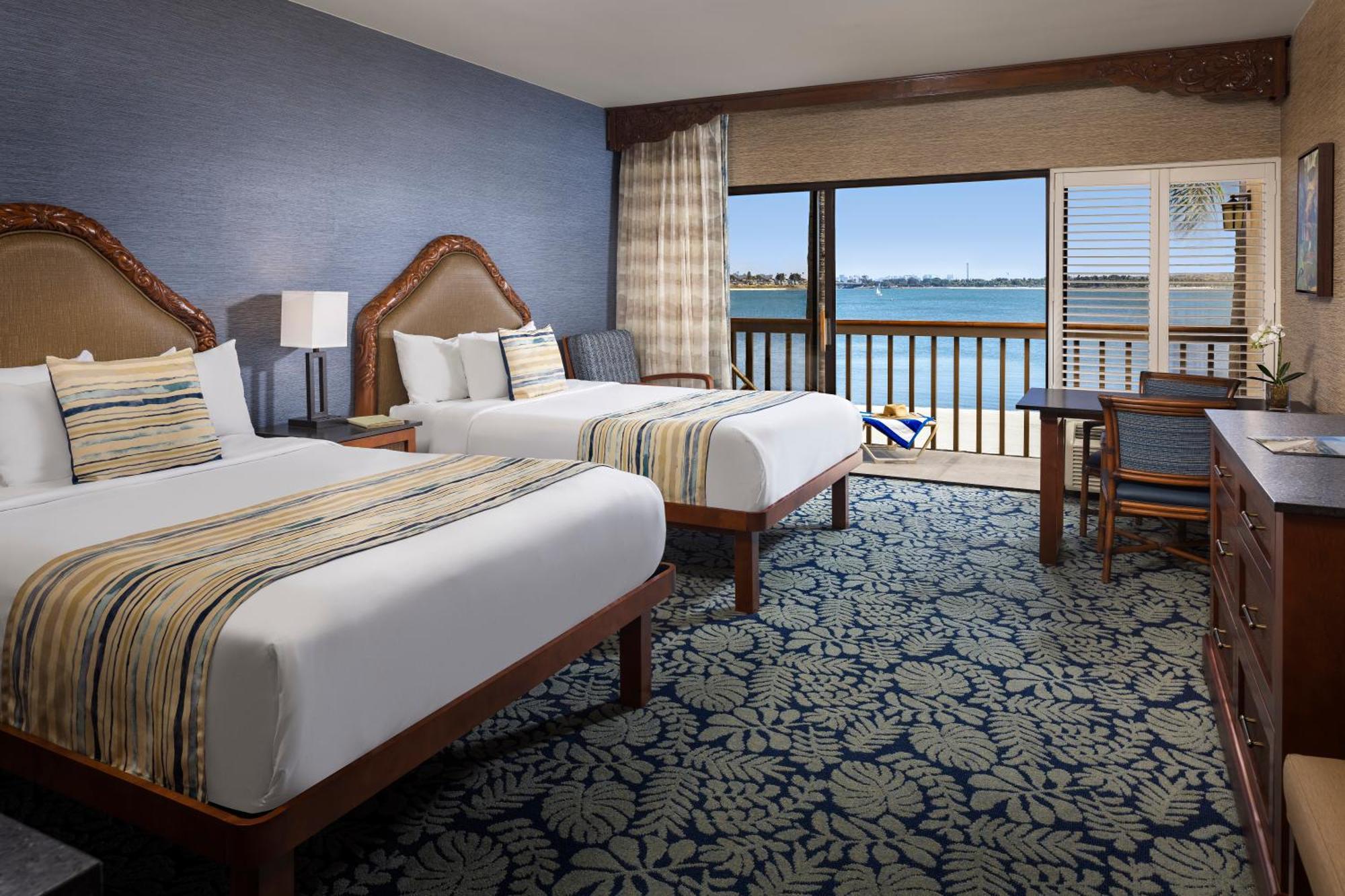 Beachfront Room w or Balcony 2 Queens