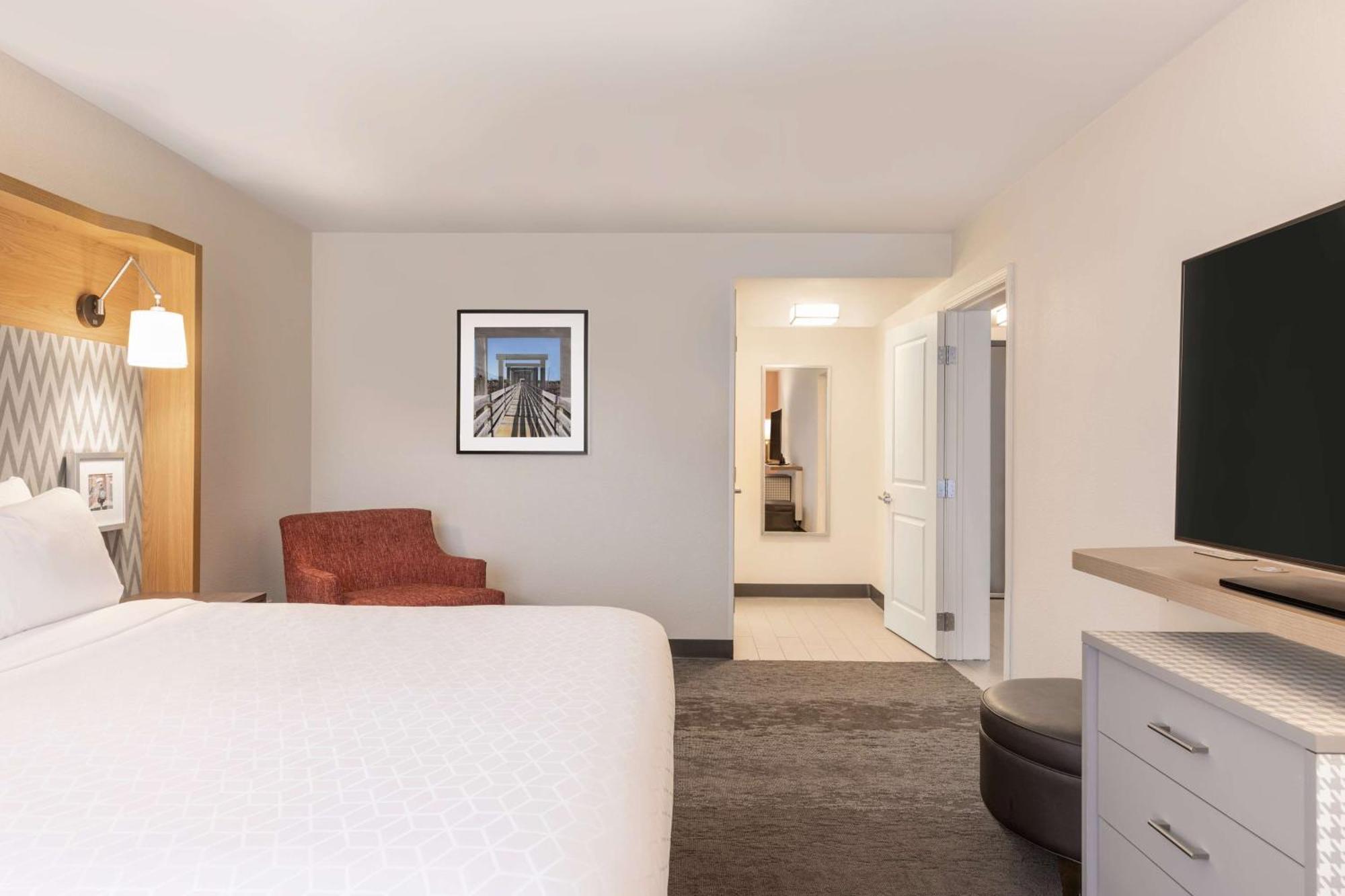 Two-Bedroom King Suite