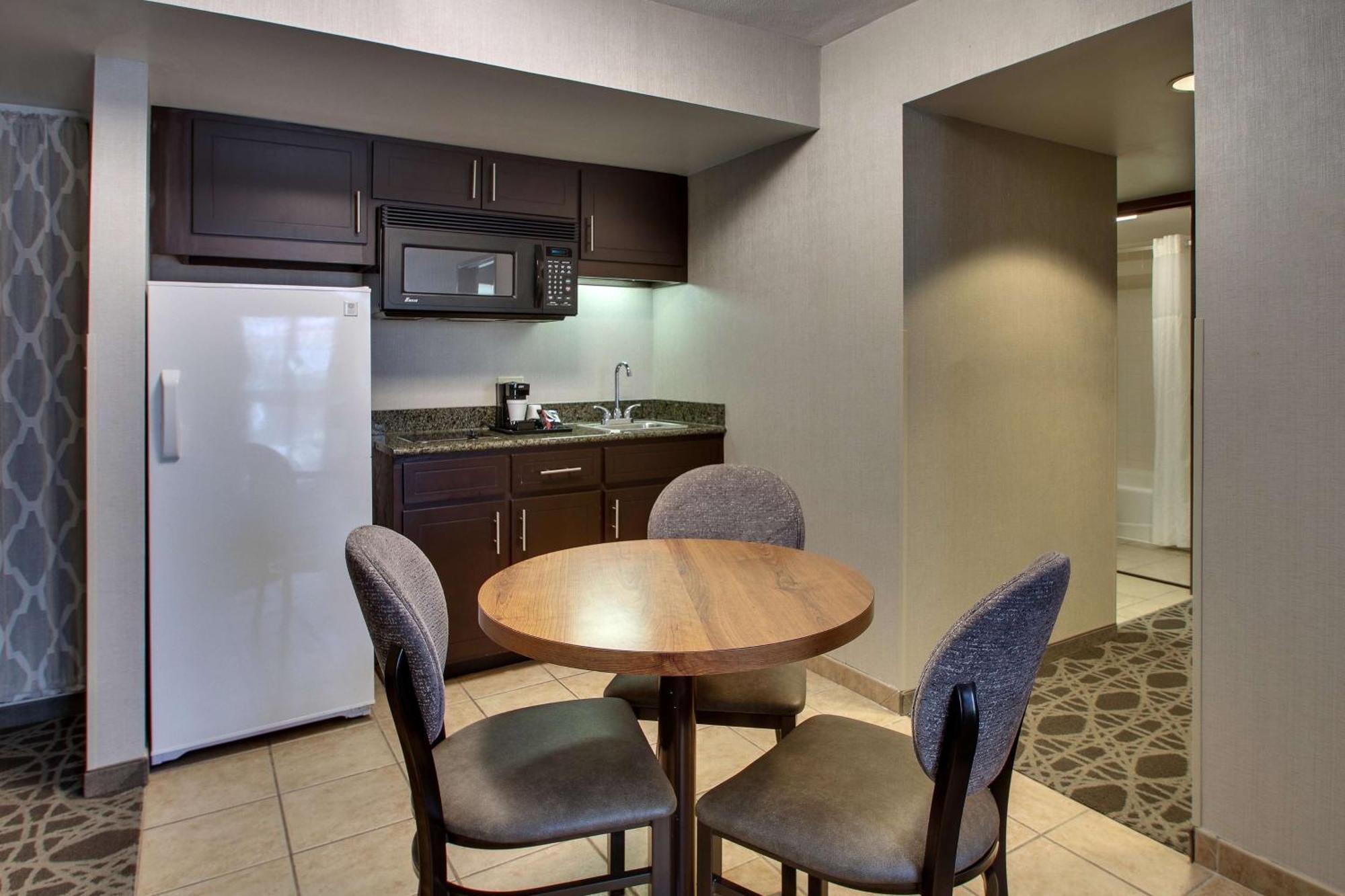King Suite Kitchenette
