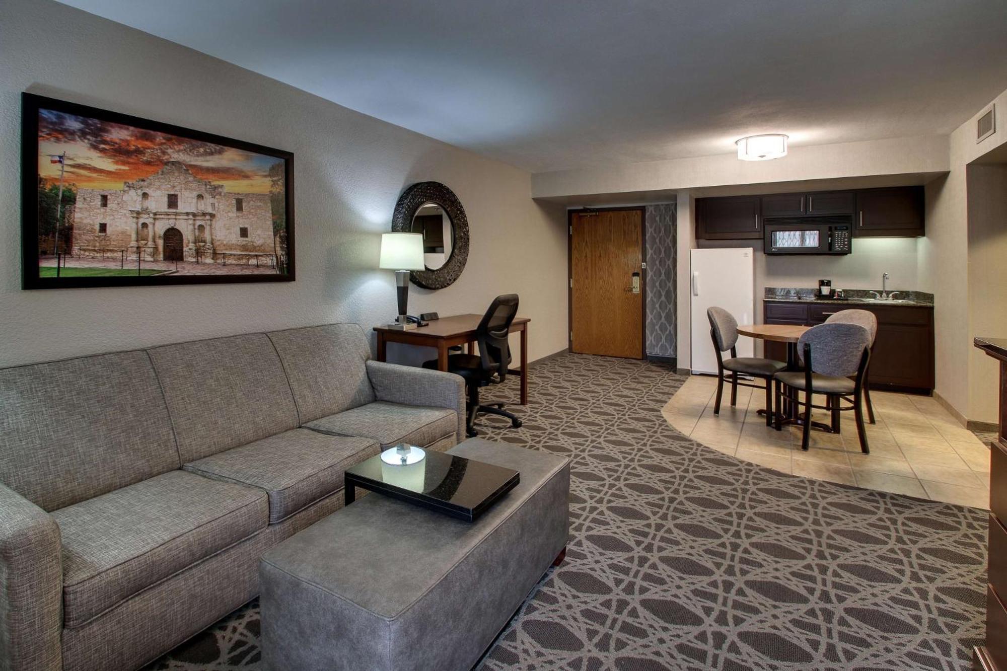 King Suite Kitchenette