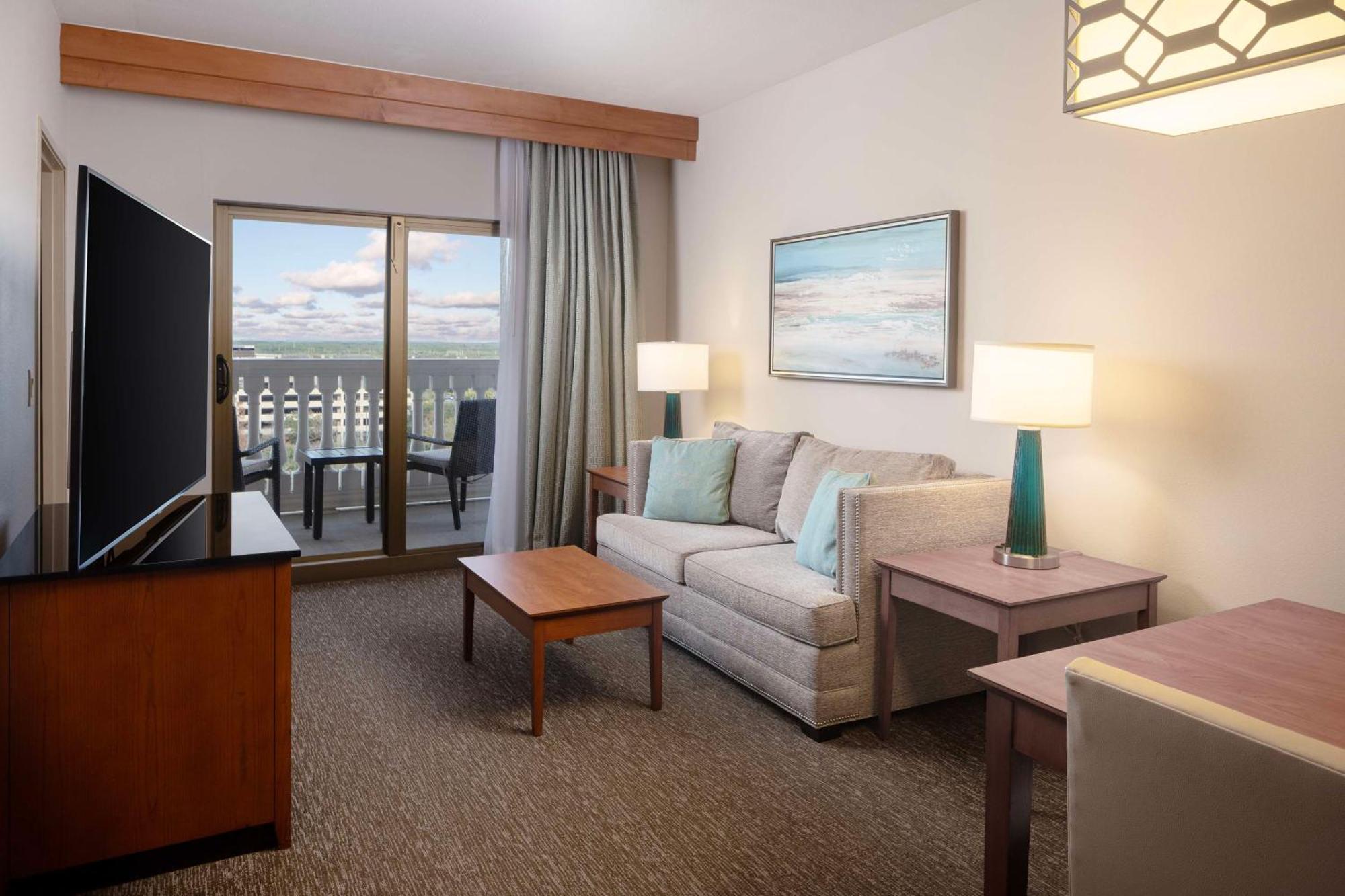 Junior King Suite Seating Area