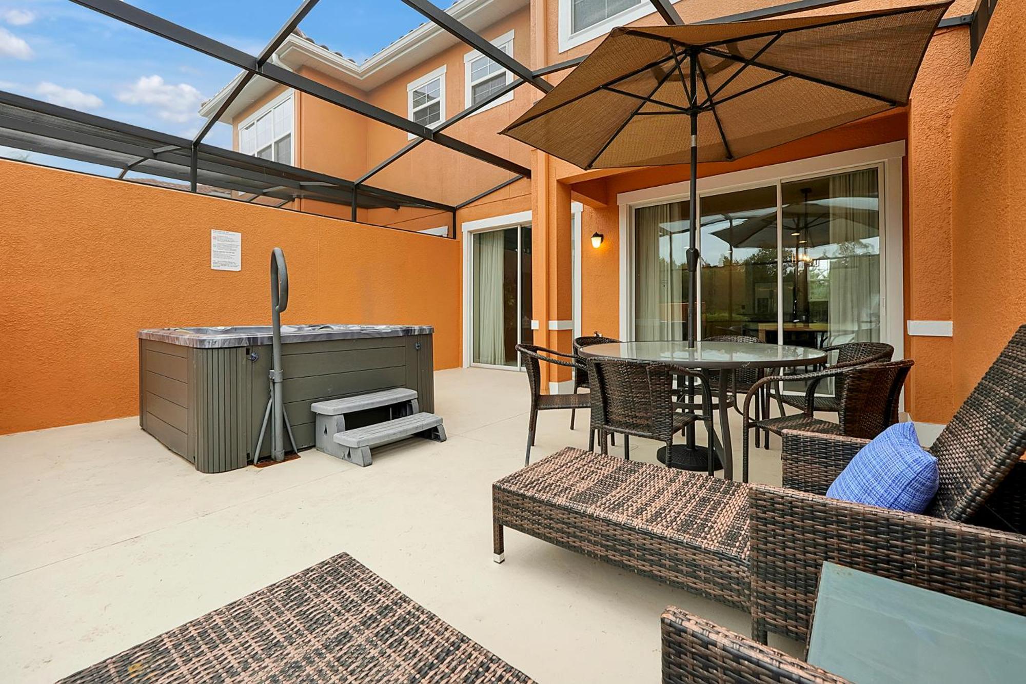 Three-Bedroom Villa Lake View