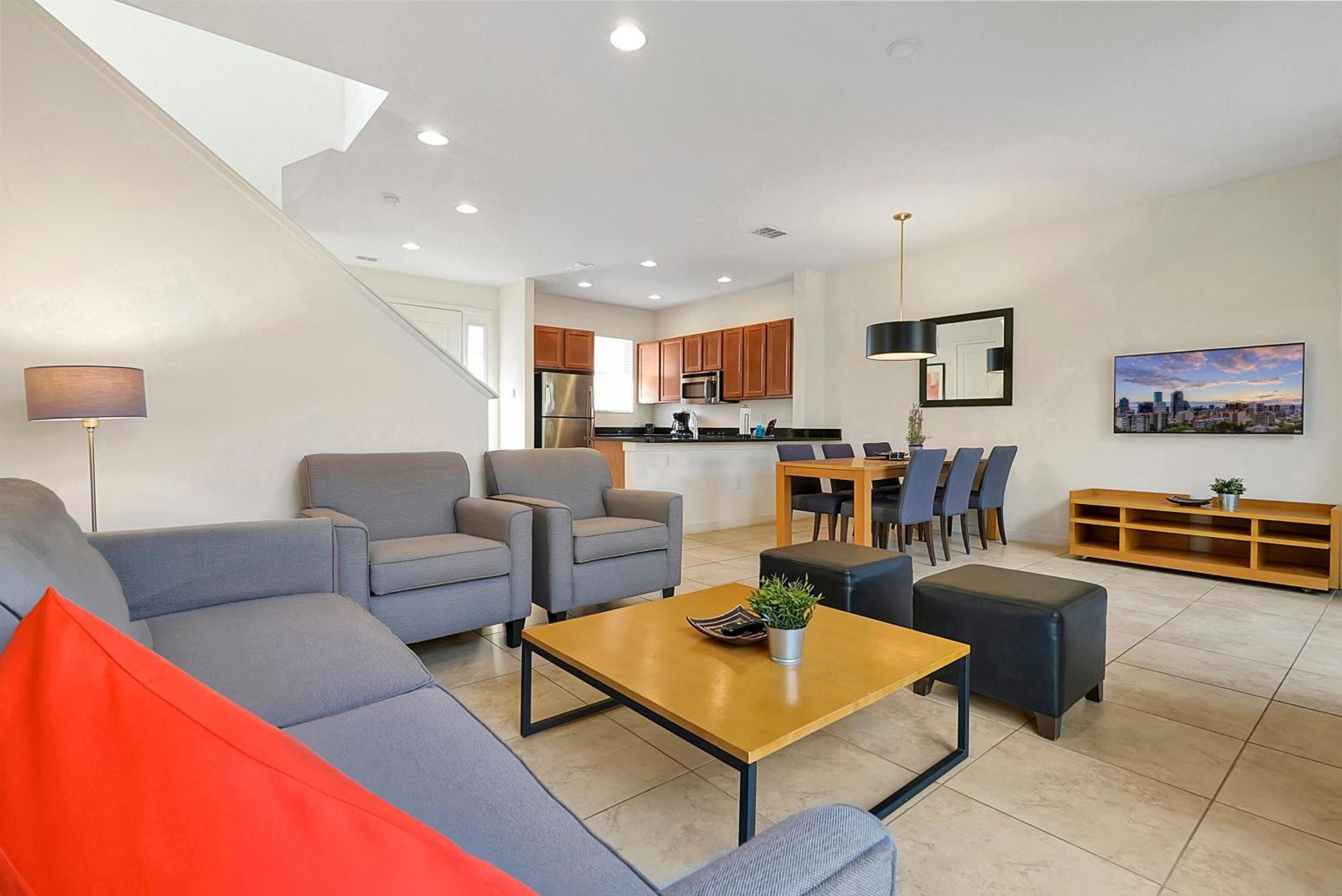 Three-Bedroom Villa Lake View