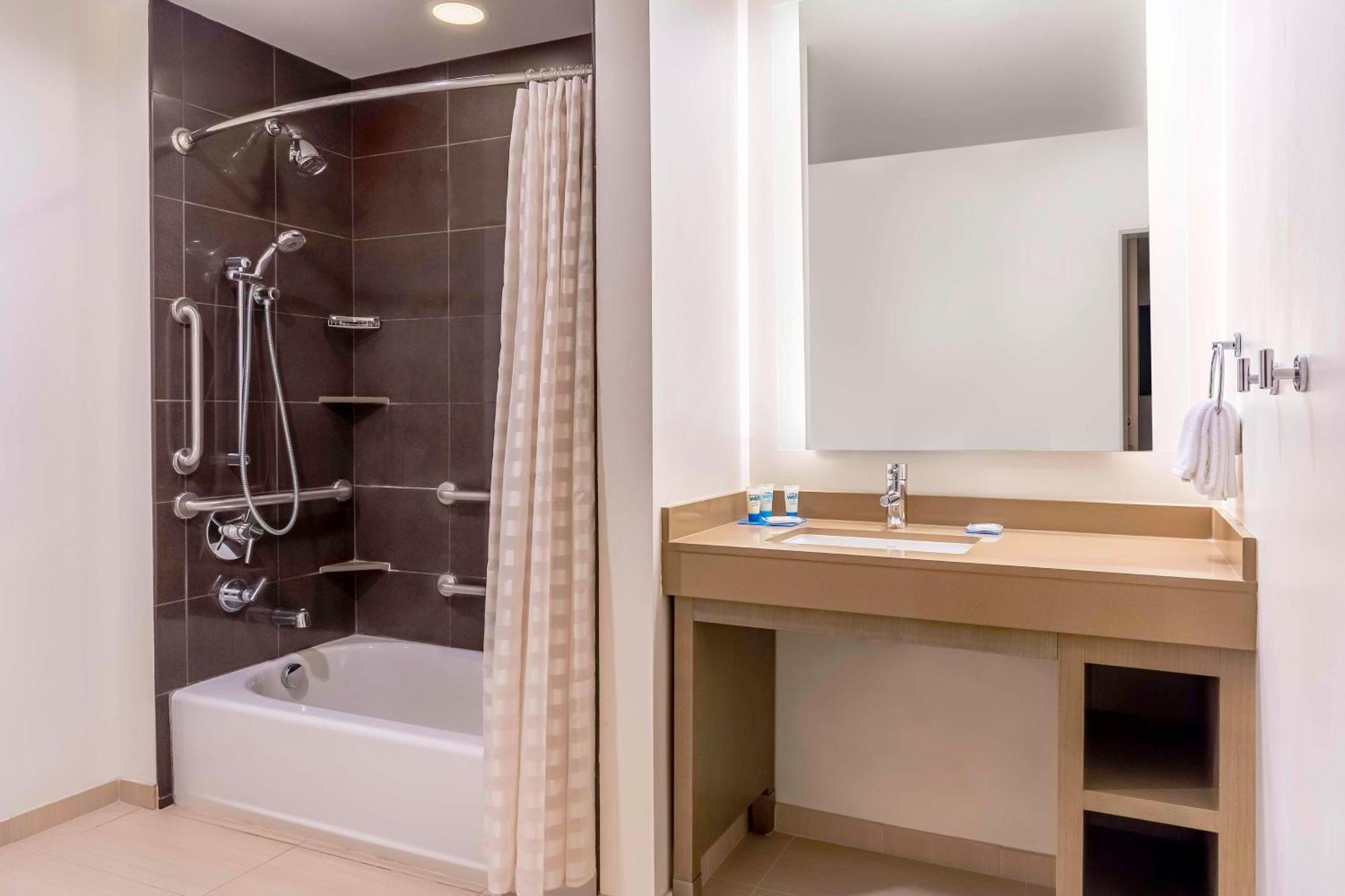 One-Bedroom Suite Two Queen Beds Disability Access