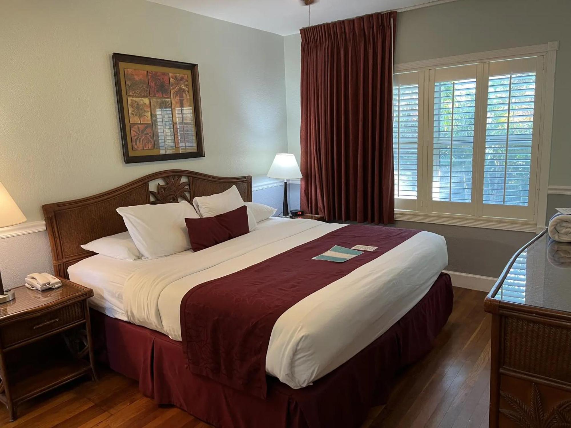 King Room Garden View