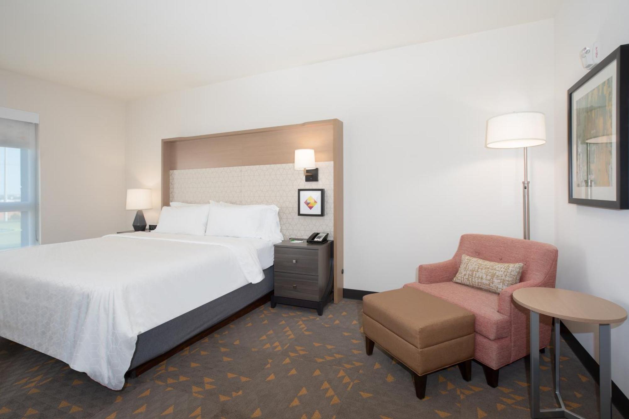 Standard King Room