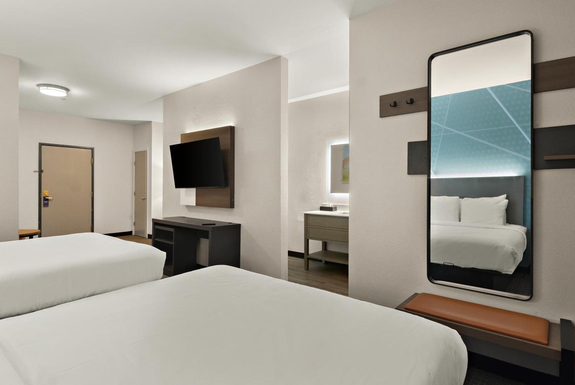 Queen Suite Two Queen Beds Accessible or Non-Smoking