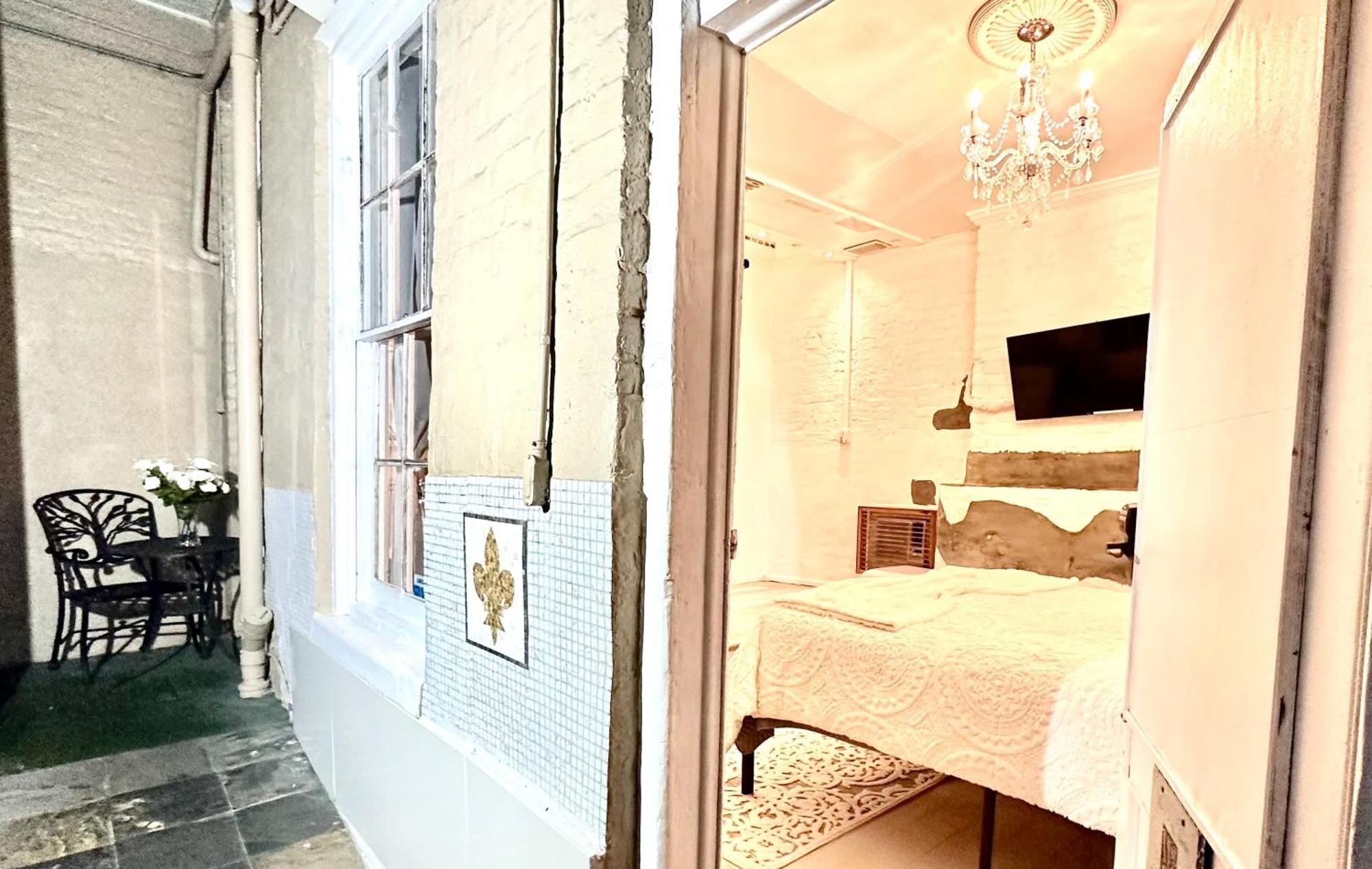 Deluxe Queen Room 3