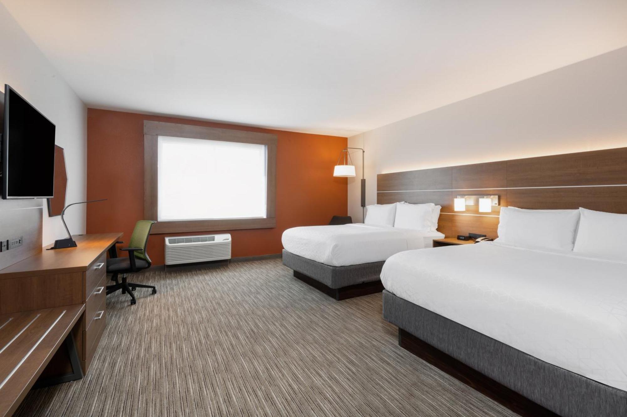 Standard Queen Room Two Queen Beds