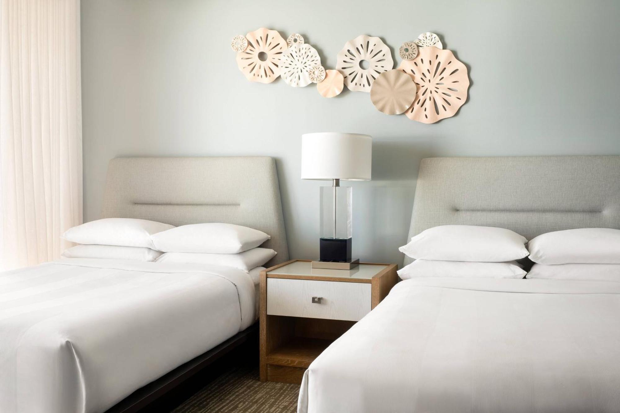 Junior Corner Suite Two Double Beds Oceanfront
