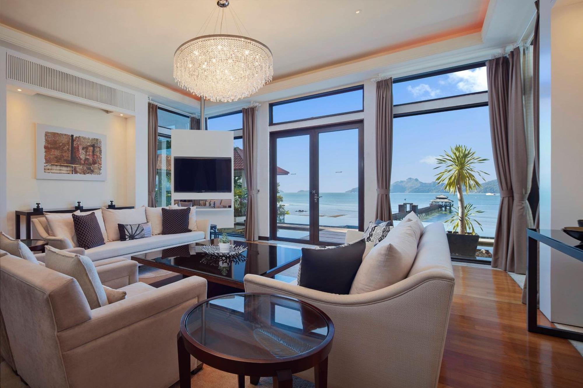 Five-Bedroom Villa Private Pool Ocean View