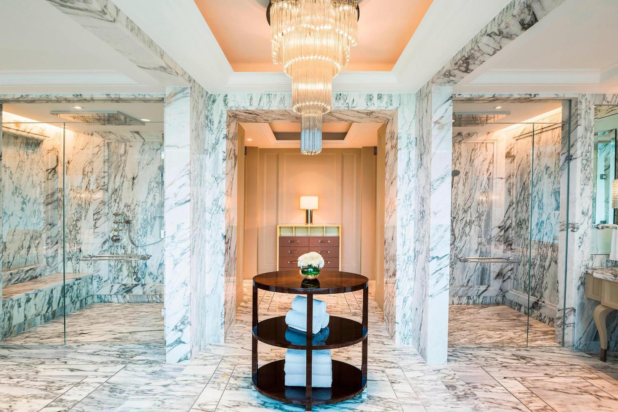 John Jacob Astor Suite Lake Gardens View