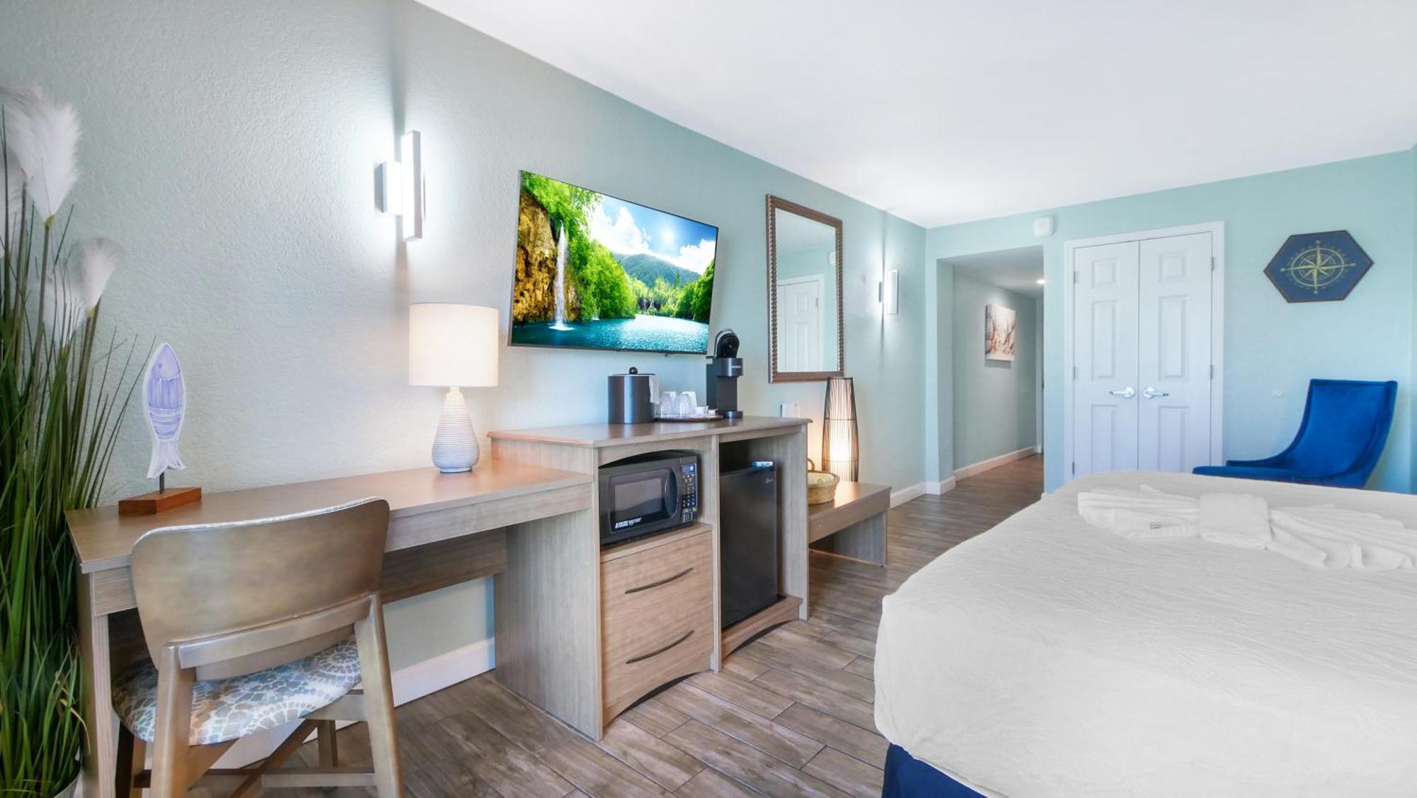 King Room Oceanfront Balcony
