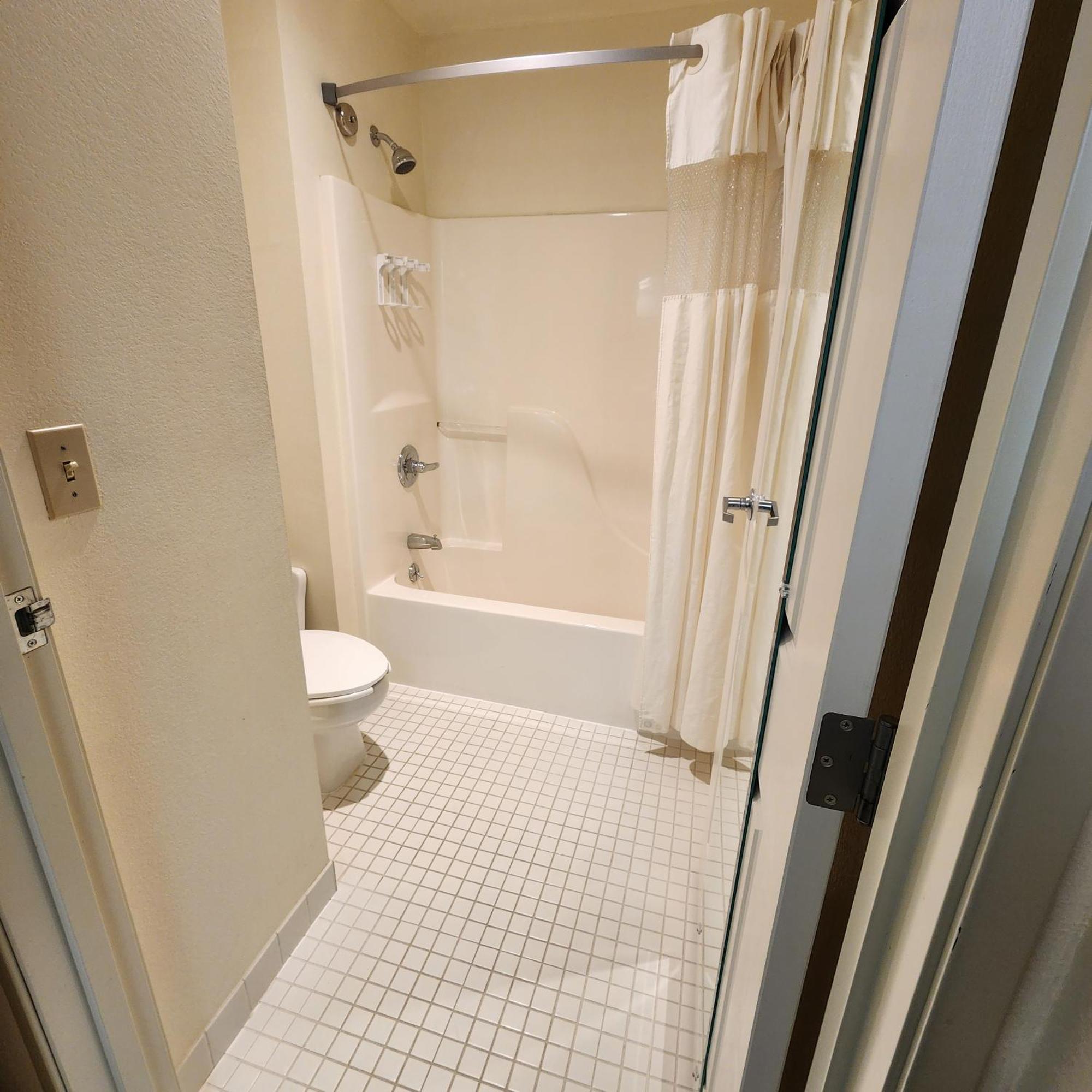 King Suite Whirlpool Non-Smoking