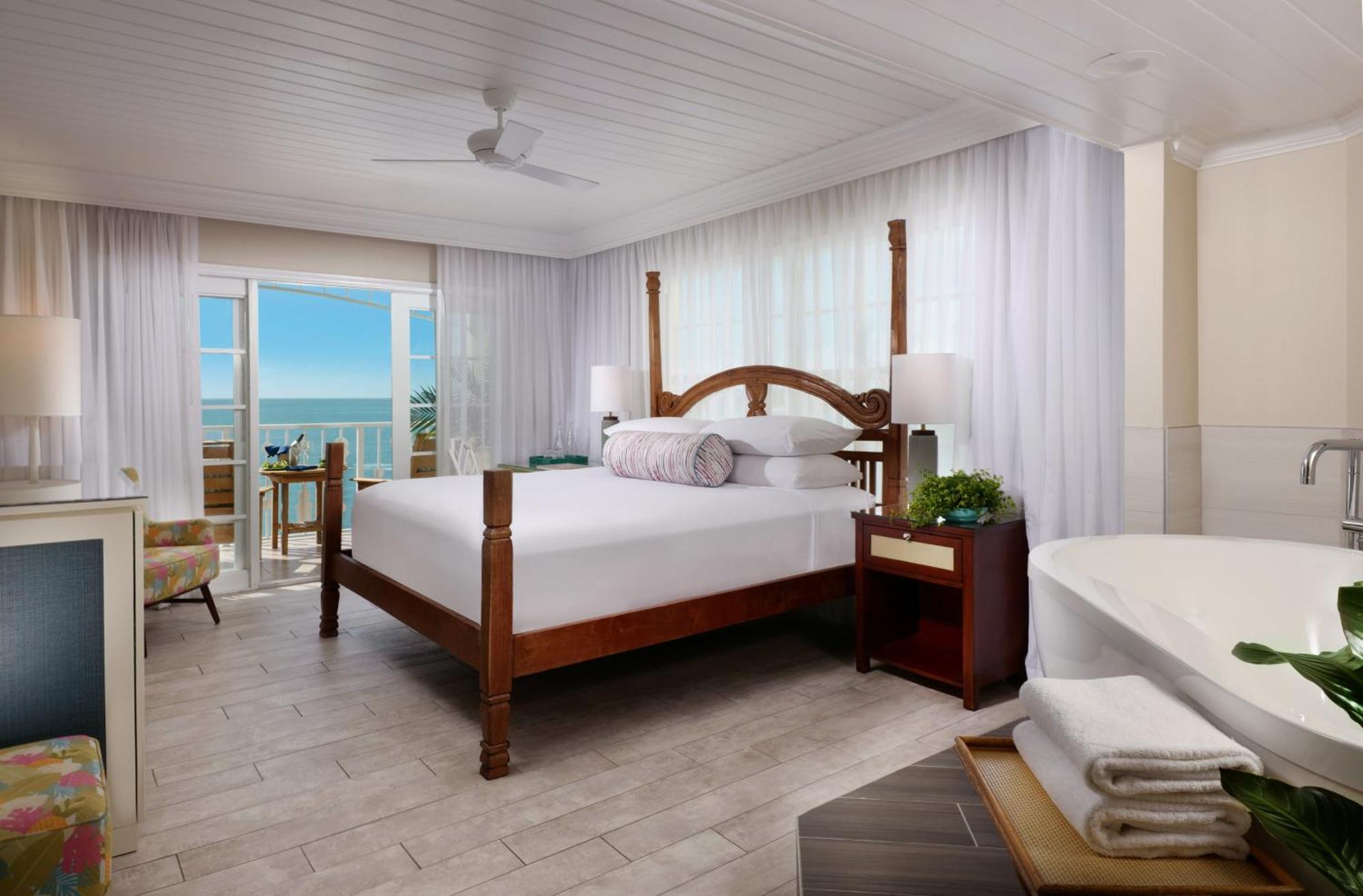 Deluxe Oceanfront King Room