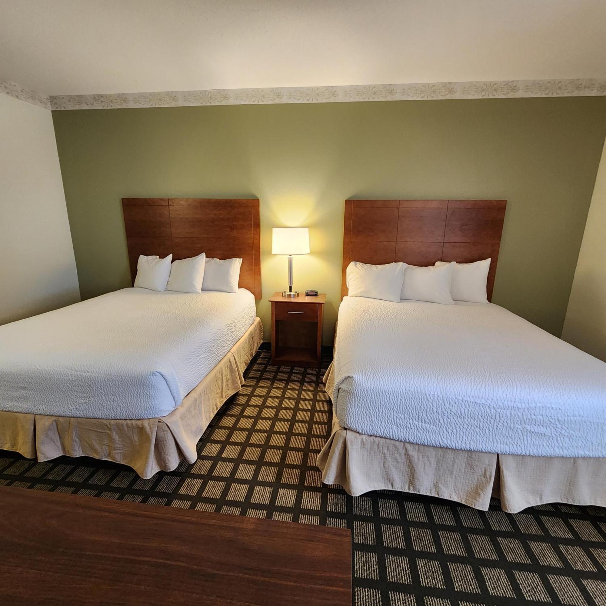 Queen Room Two Queen Beds Non-Smoking