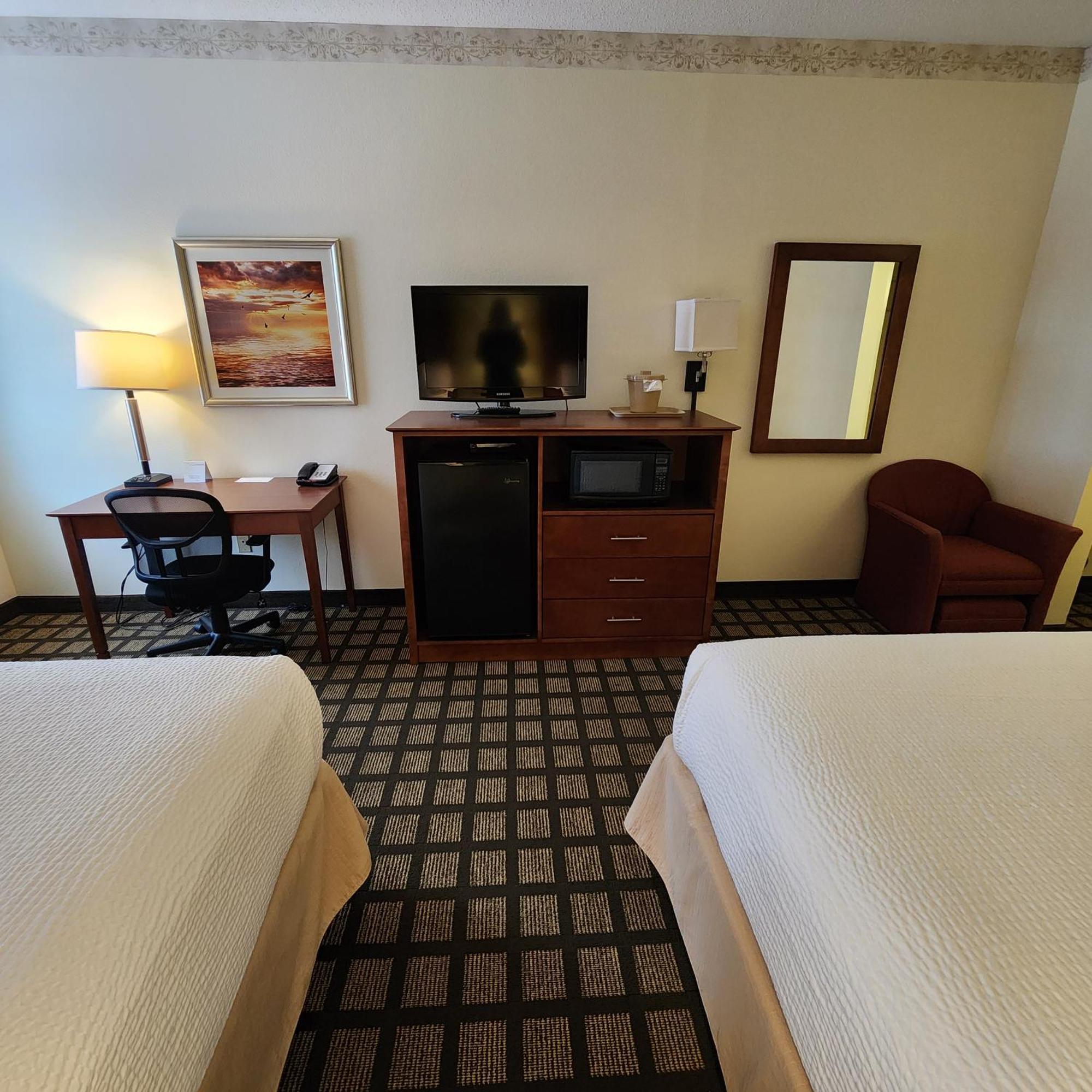Queen Room Two Queen Beds Non-Smoking