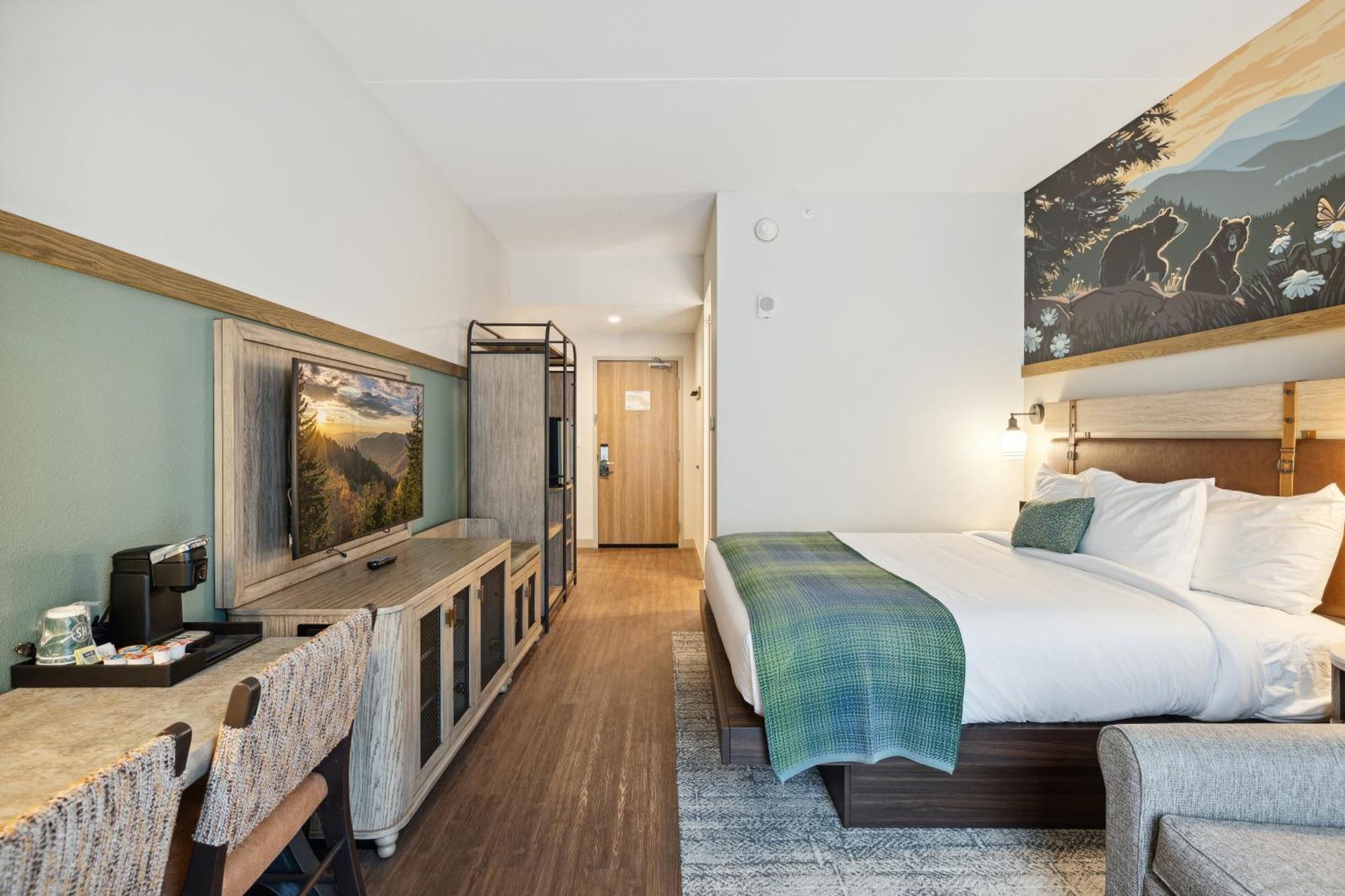 King Room Murphy Bed