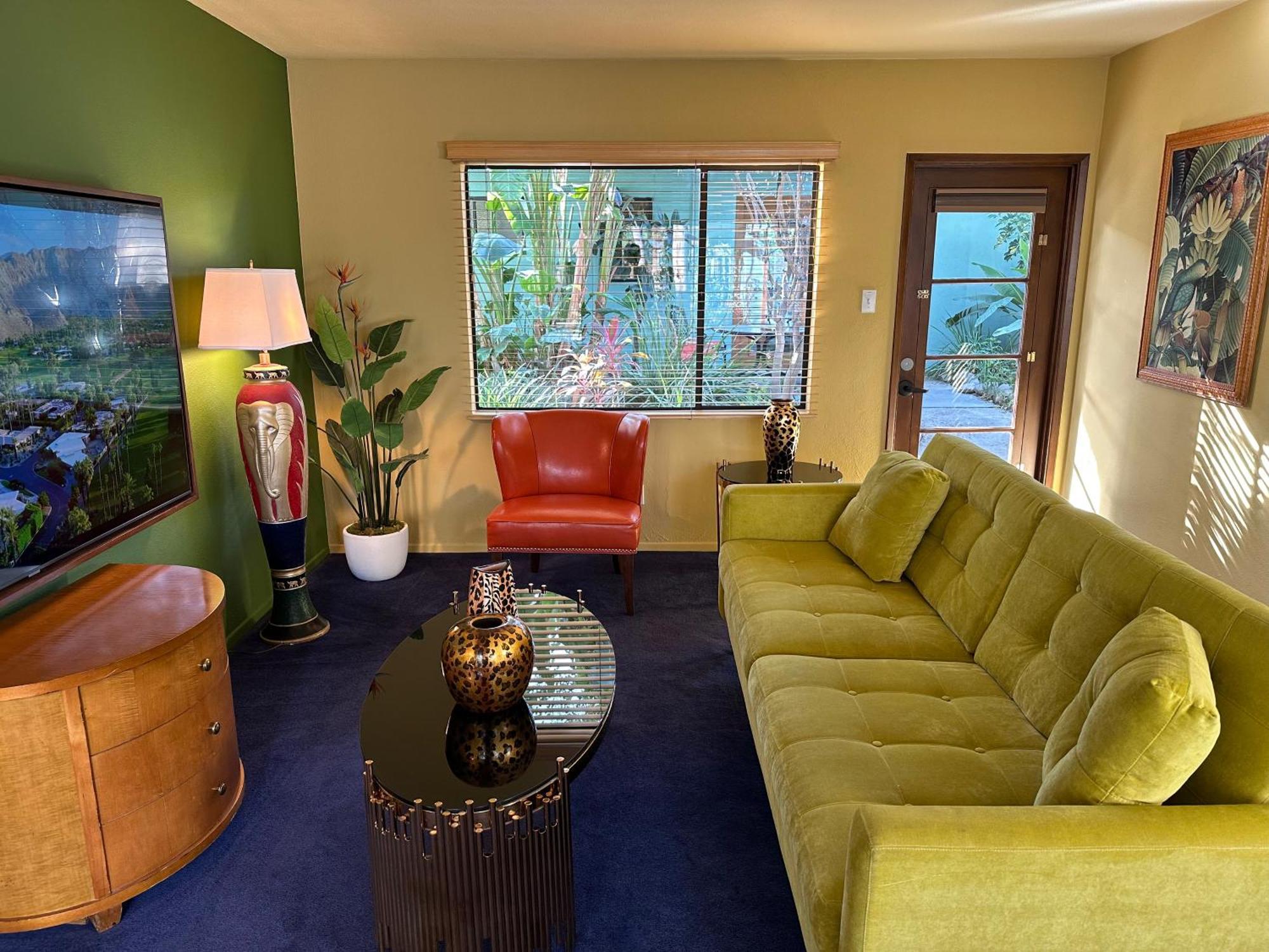 One-Bedroom Deluxe Suite Men Only