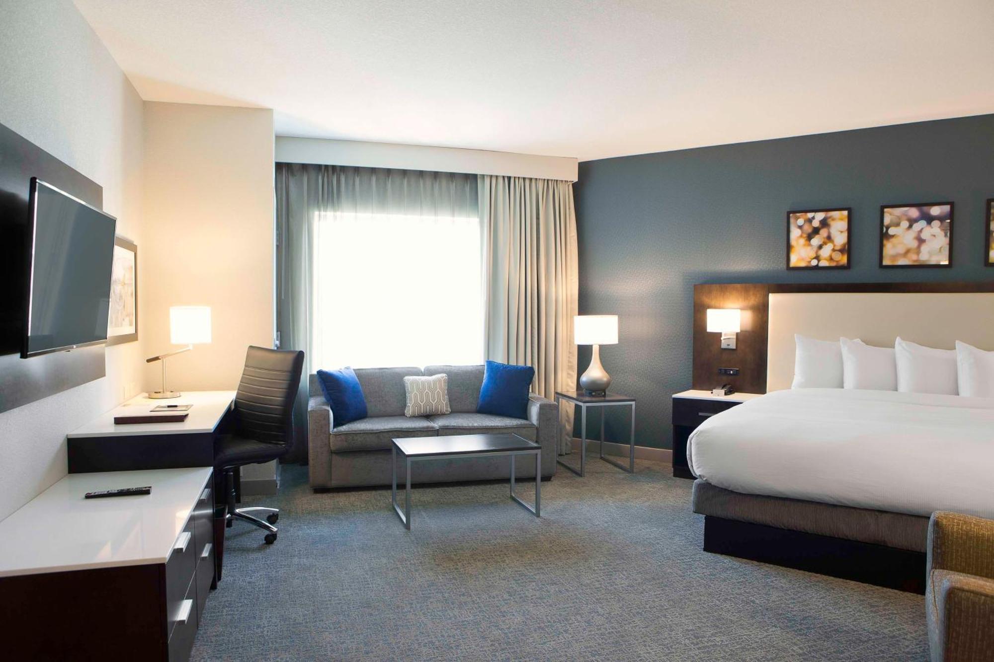 Junior King Suite