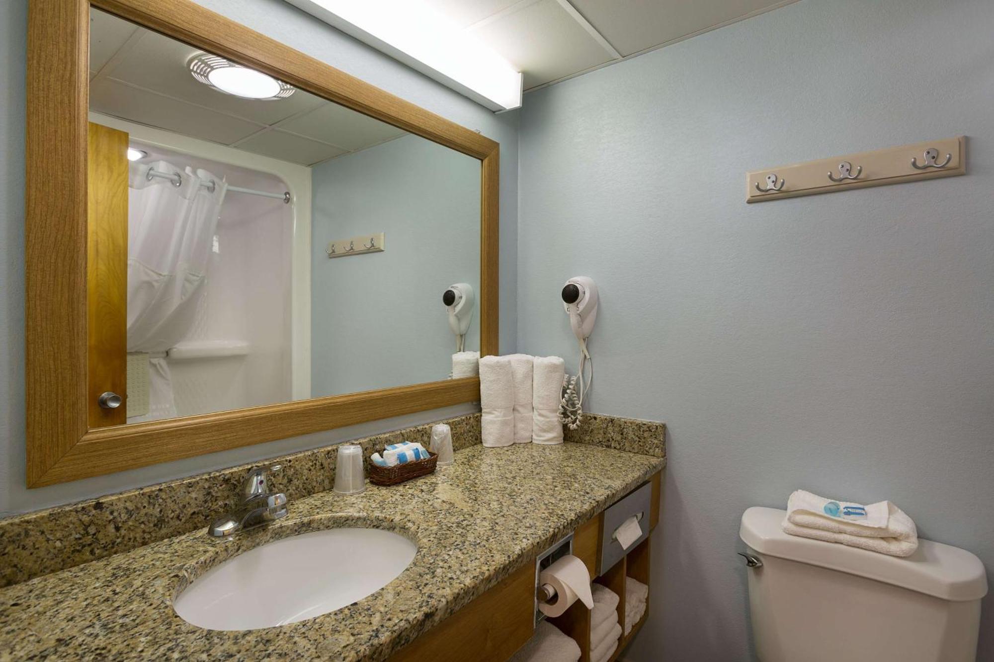 Double Suite Two Double Beds Sofa Bed Ocean Front Full Kitchen Non-Smoking
