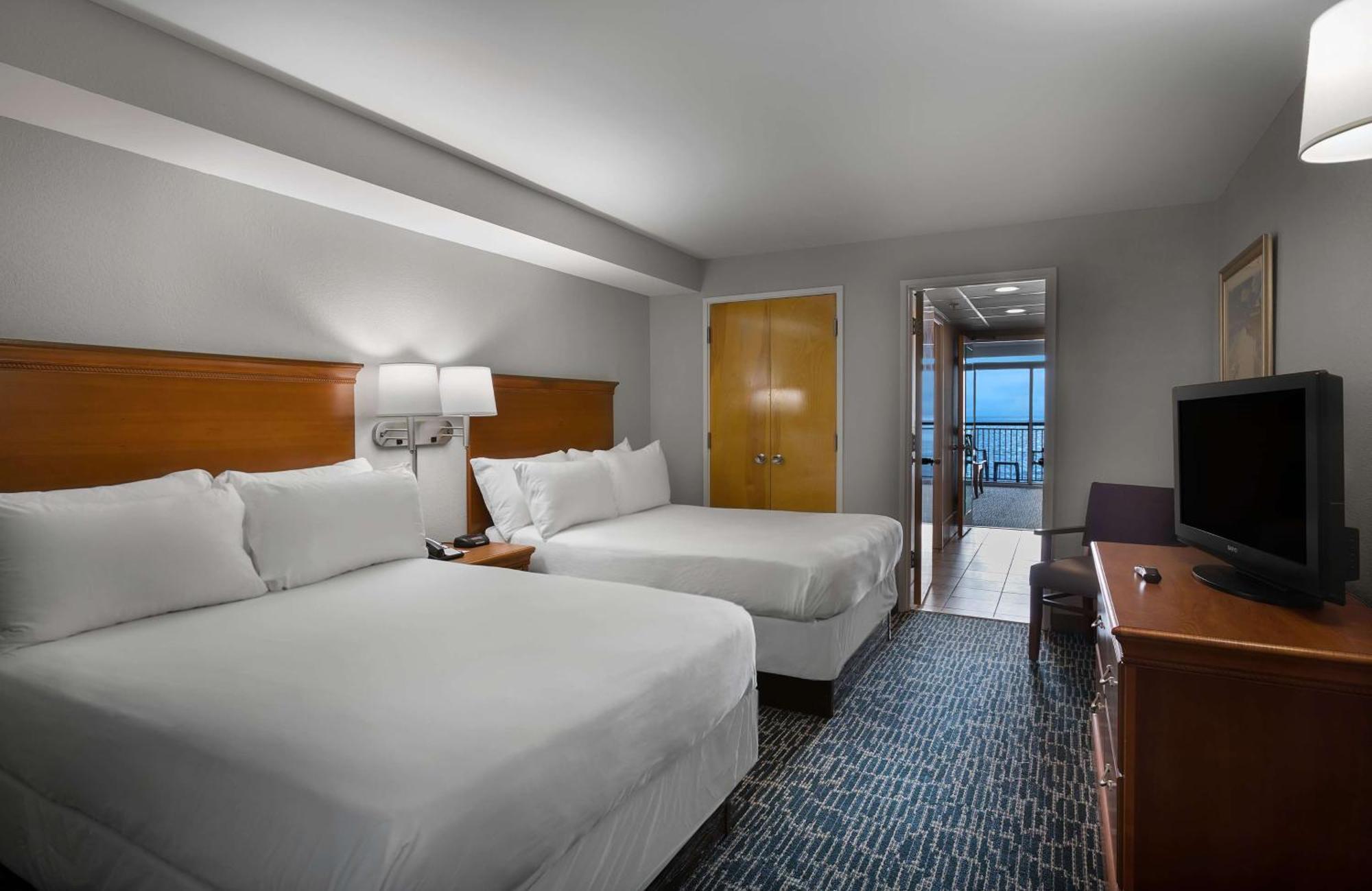 Double Suite Two Double Beds Sofa Bed Ocean Front Full Kitchen Non-Smoking
