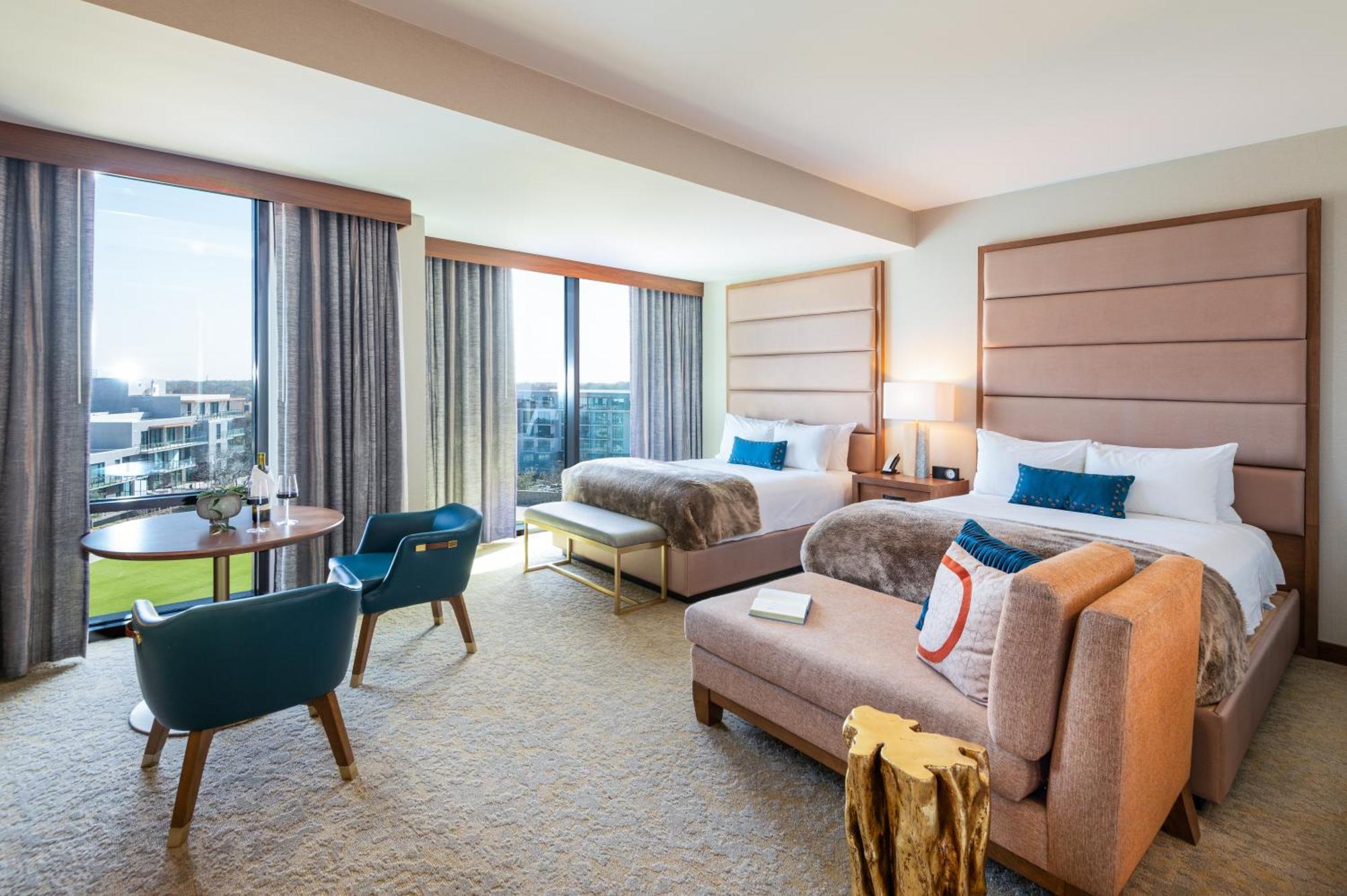 Deluxe Queen Room
