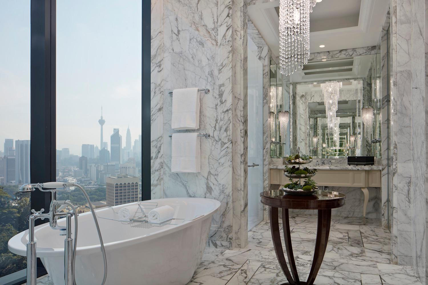Royal King Suite Lake Gardens View