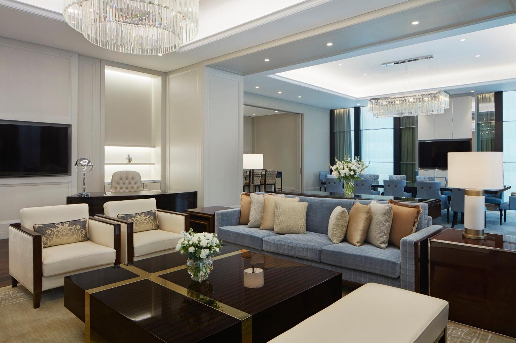 Royal King Suite Lake Gardens View