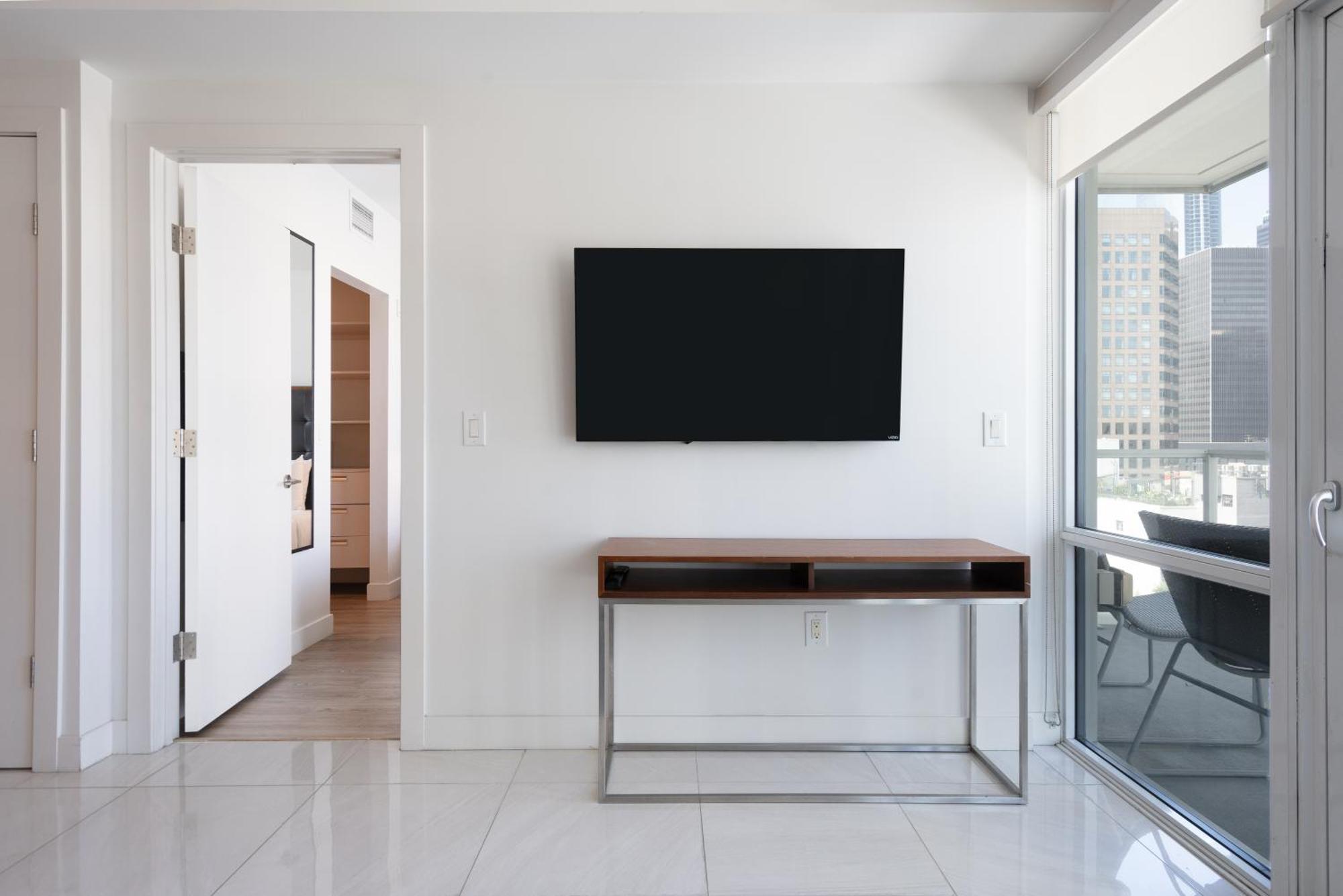 One Bedroom Executive Corner