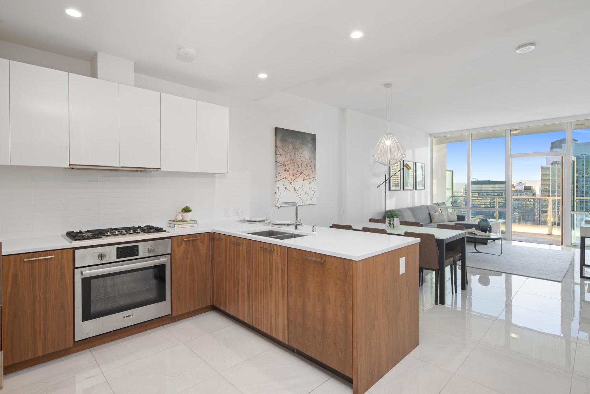 One Bedroom Suite & Office